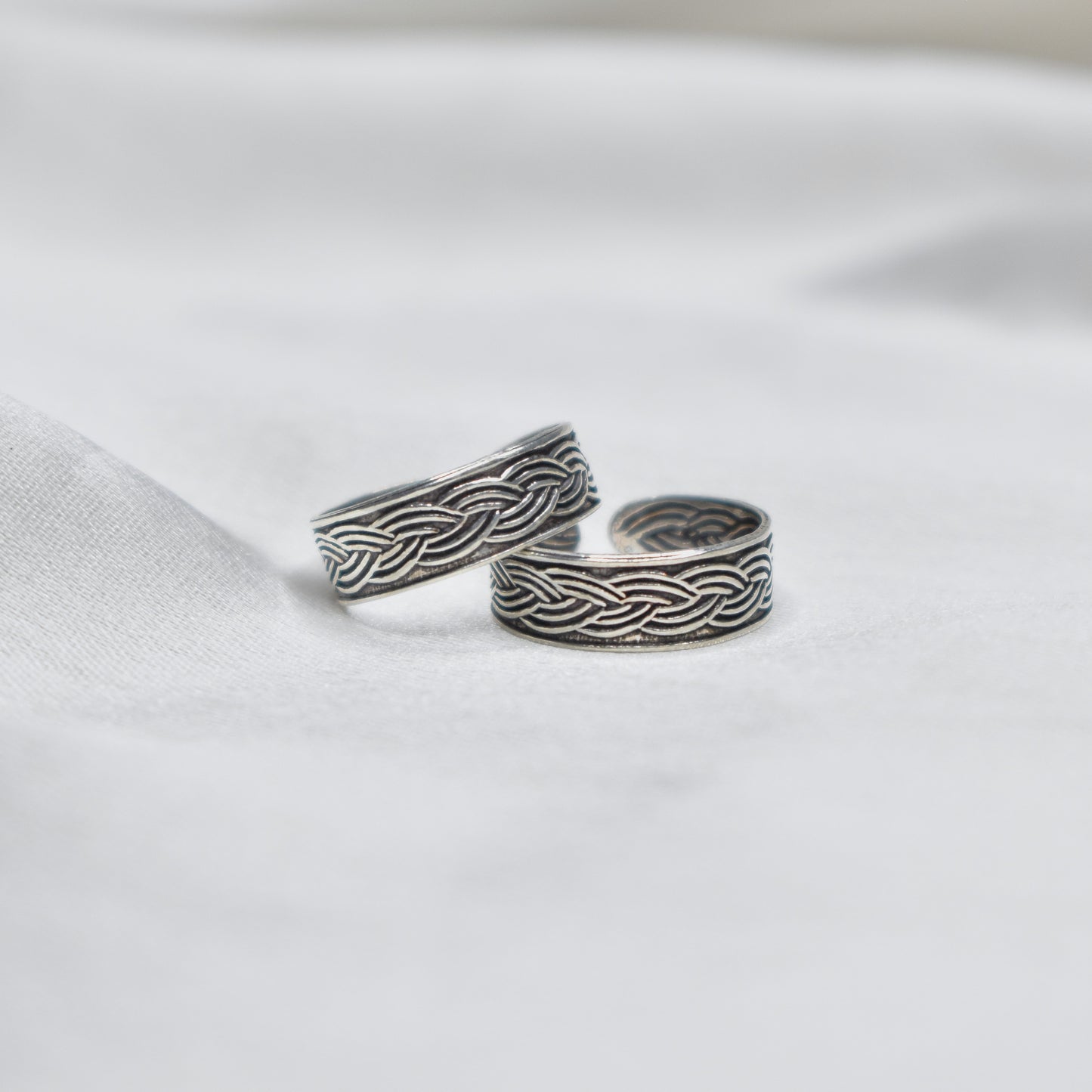 Soft Twisted Toe Rings