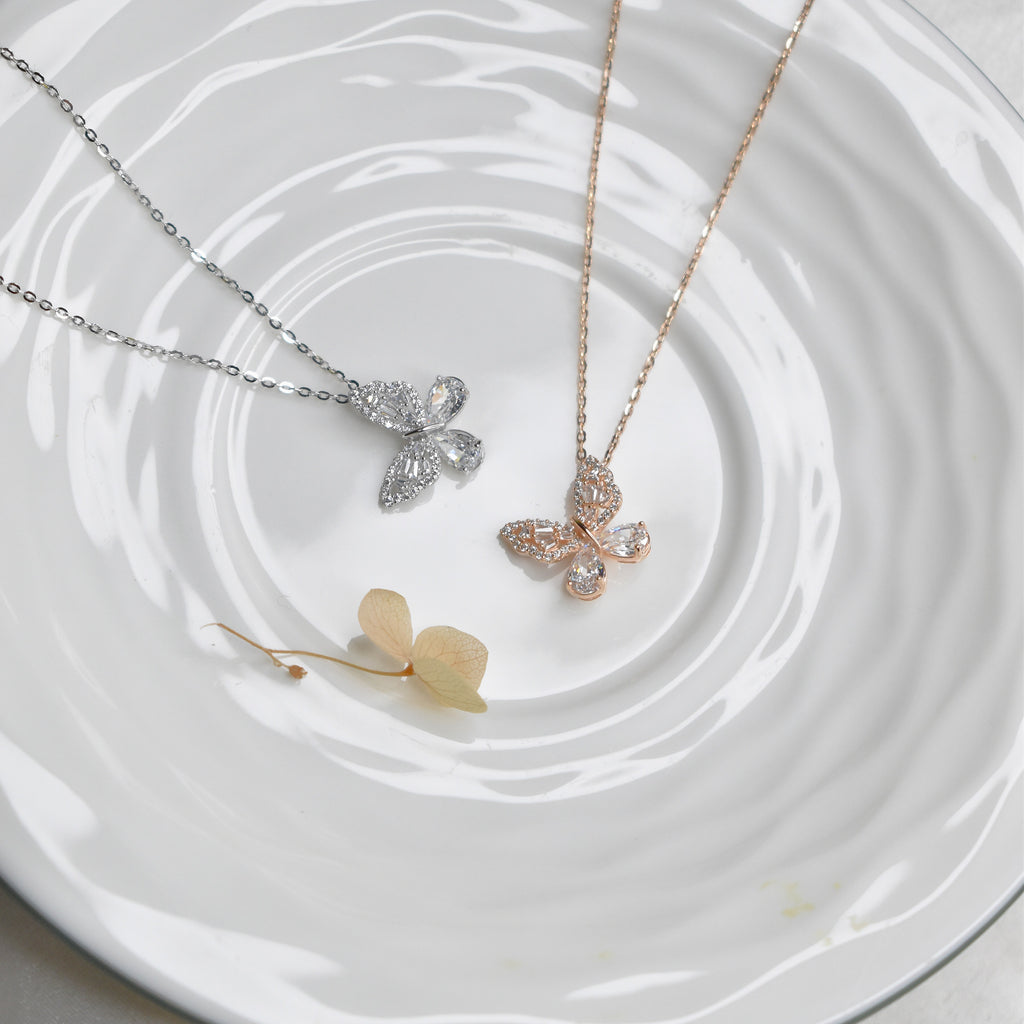 Fluttery Necklace