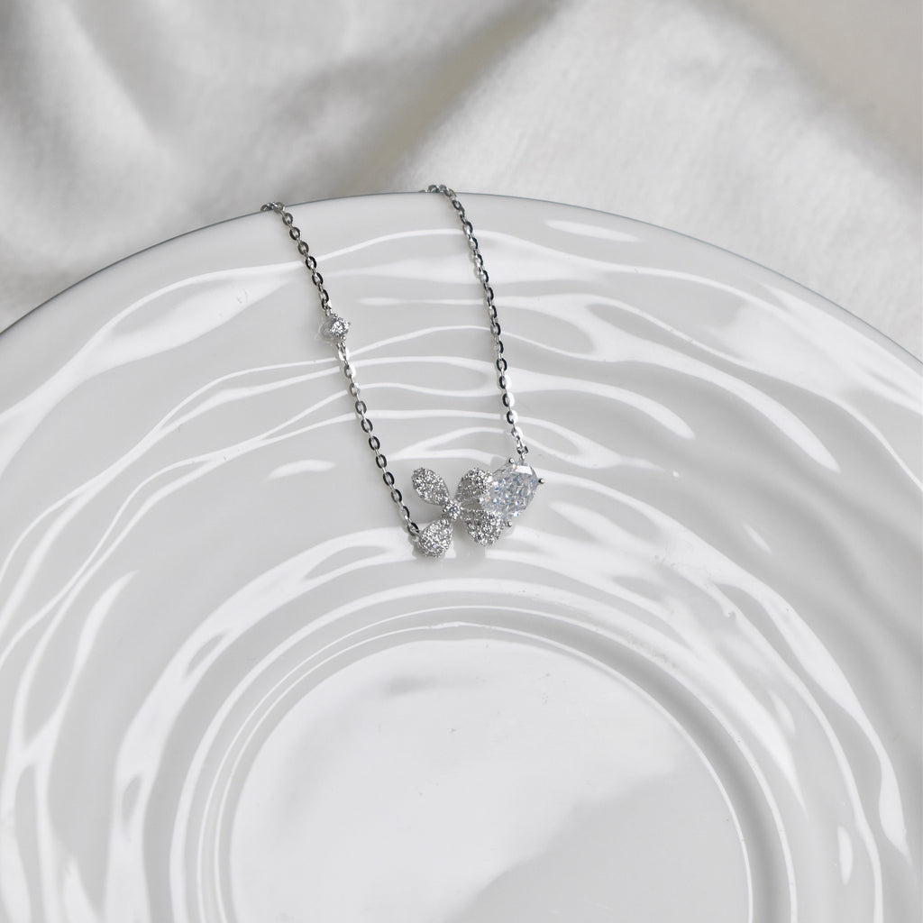 Tui Et Moi Flora Necklace