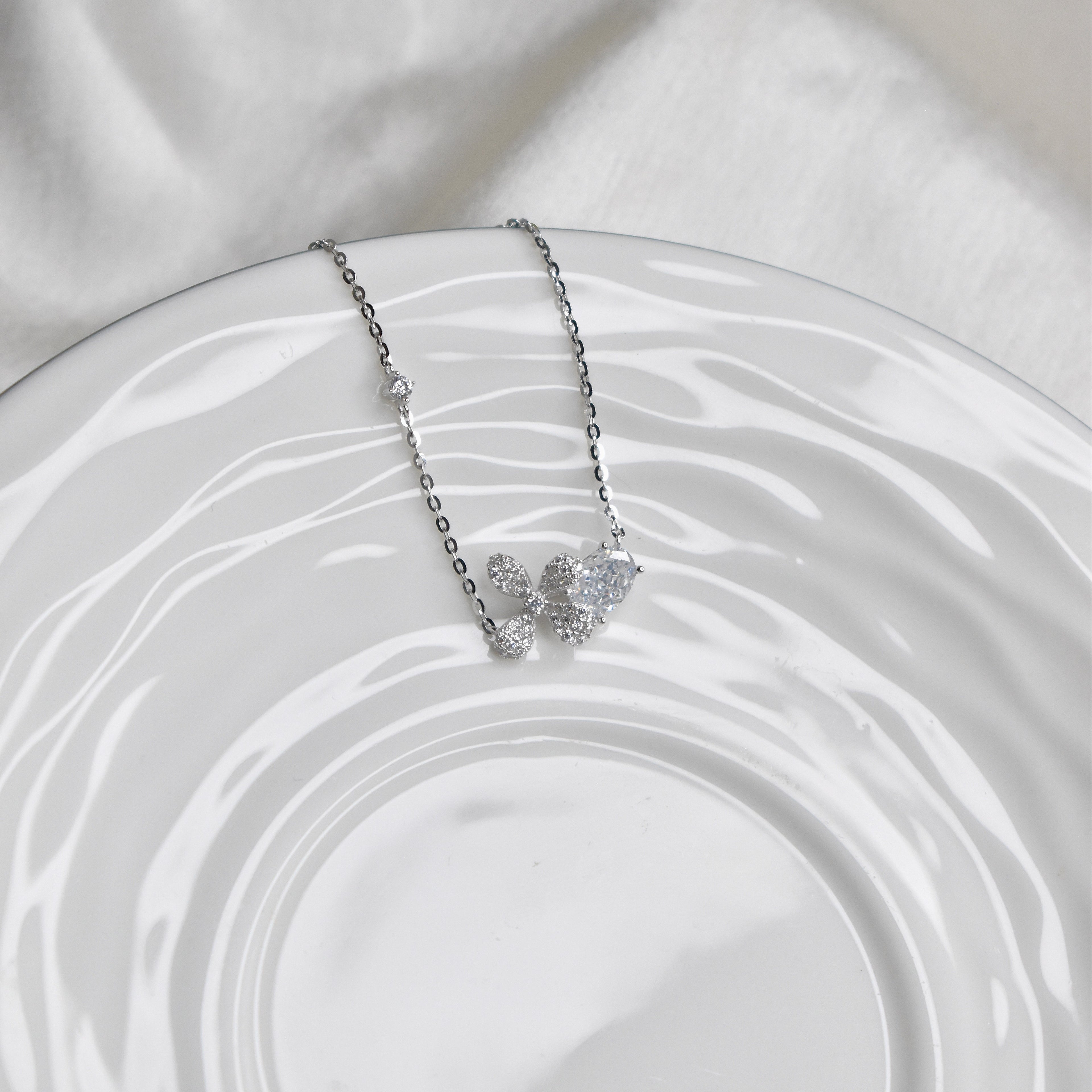 Tui Et Moi Flora Necklace