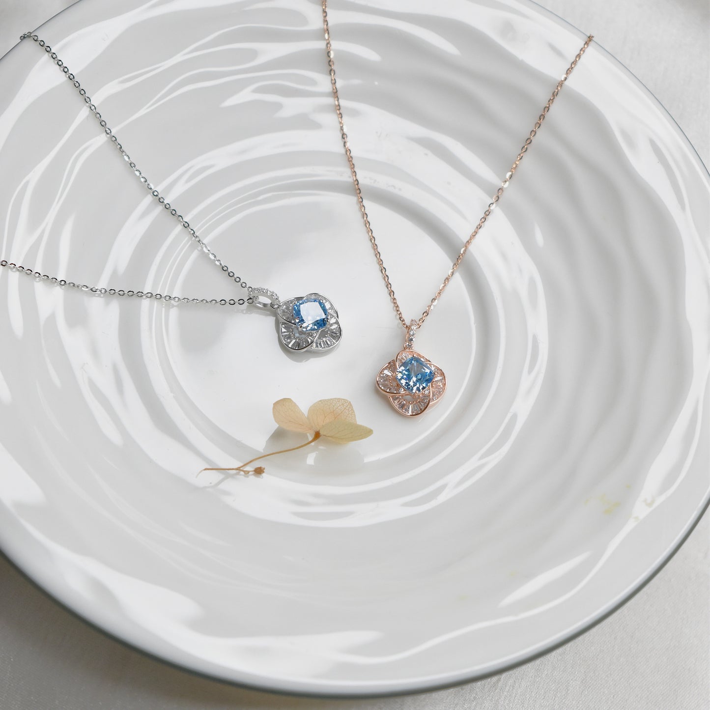 Ocean Blooming Necklace