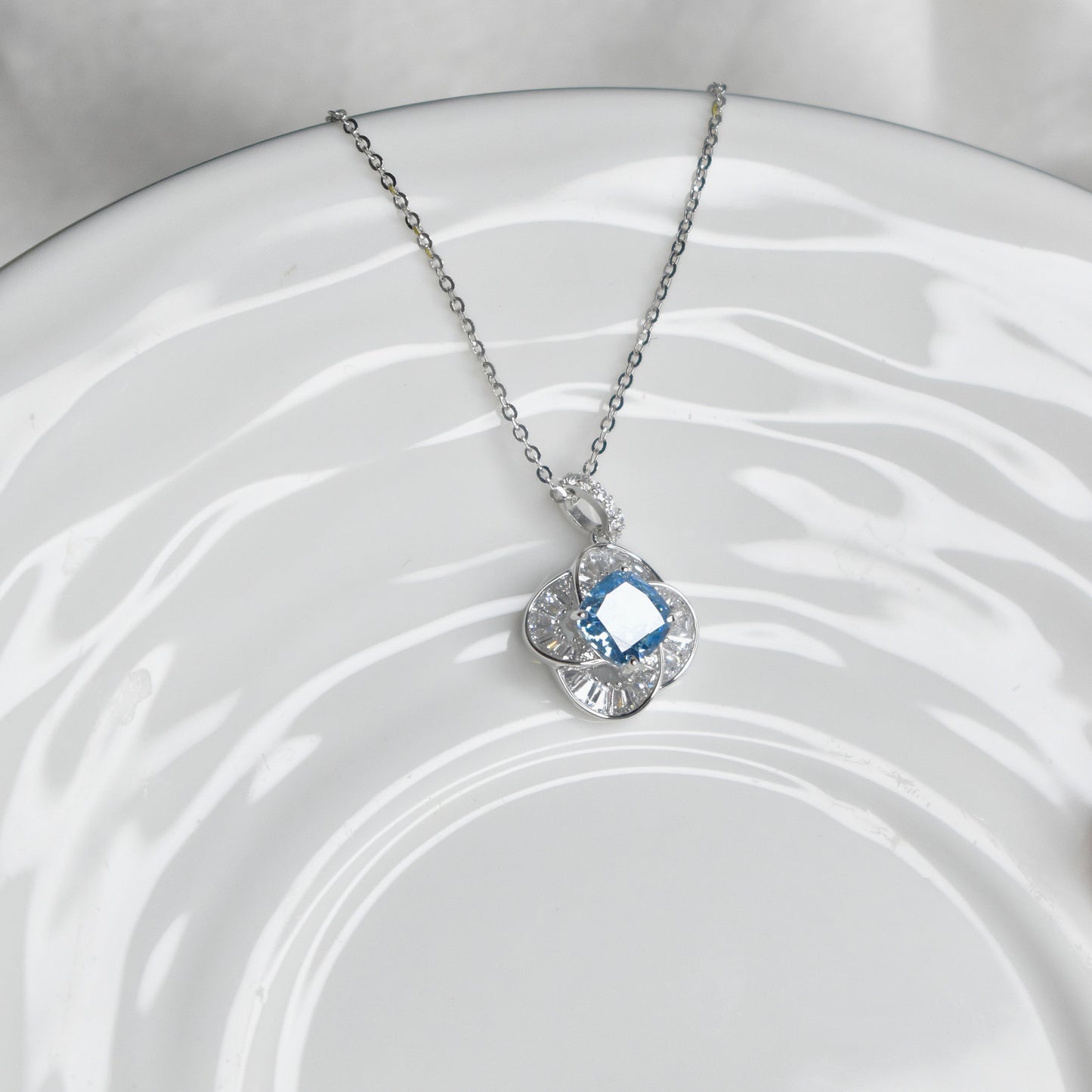 Ocean Blooming Necklace