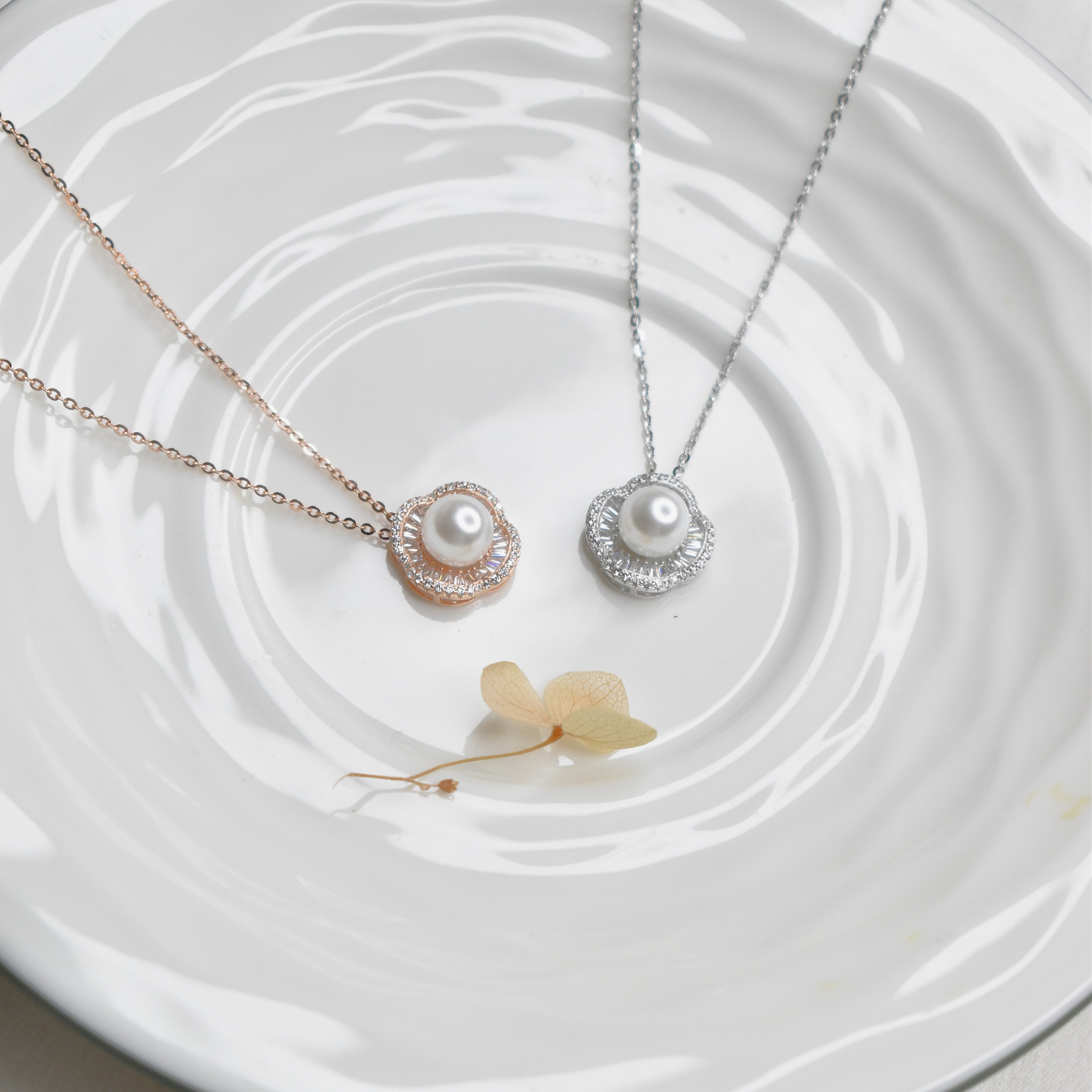Pearl Bloom Necklace