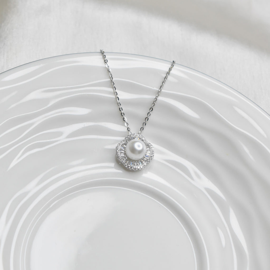 Pearl Bloom Necklace