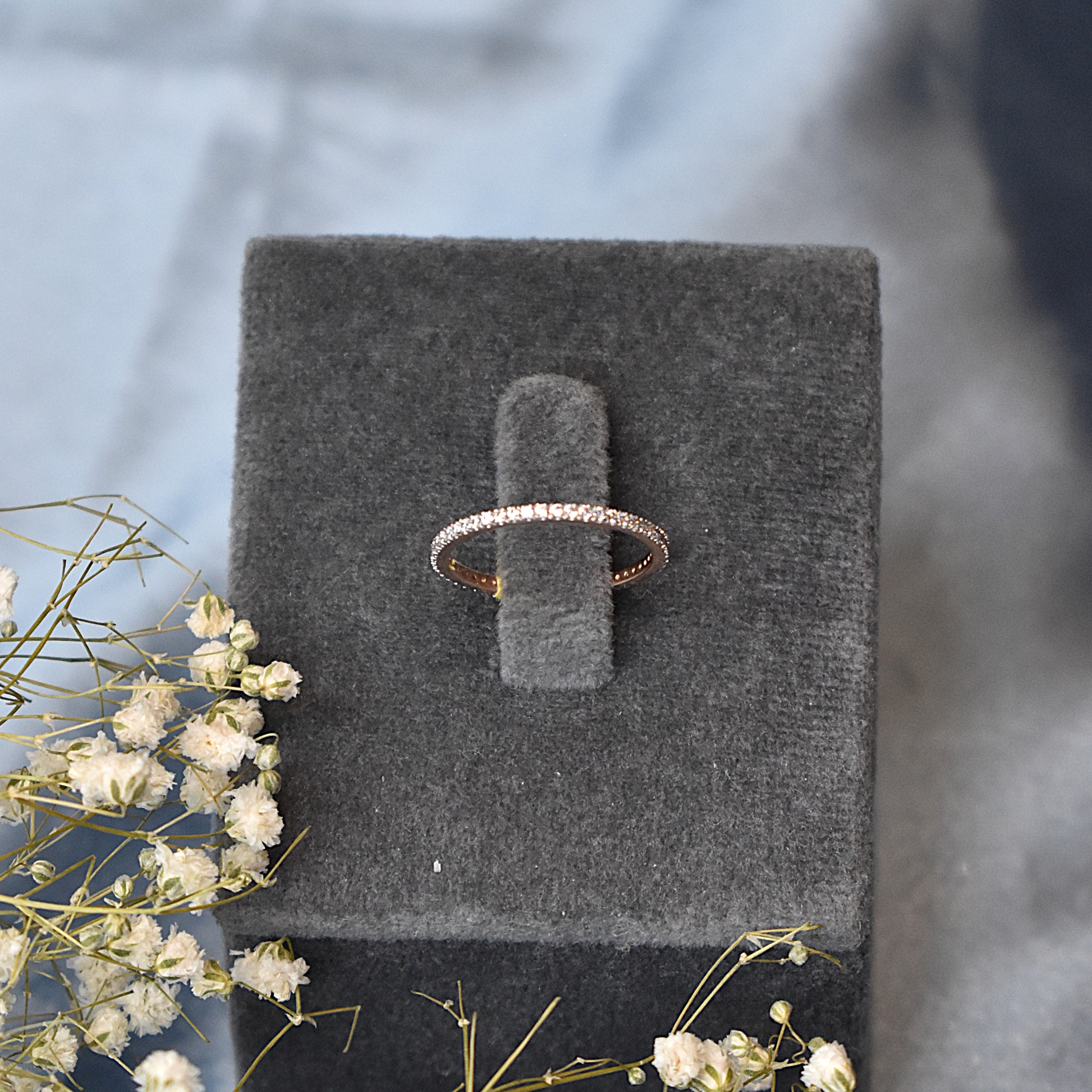 NIA Solitaire Band Ring
