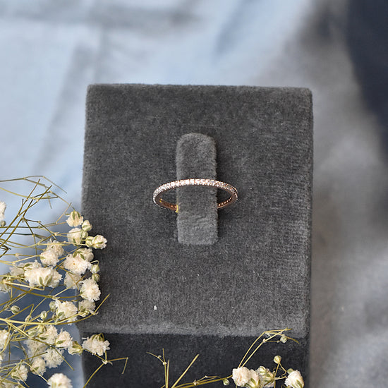 NIA Solitaire Band Ring