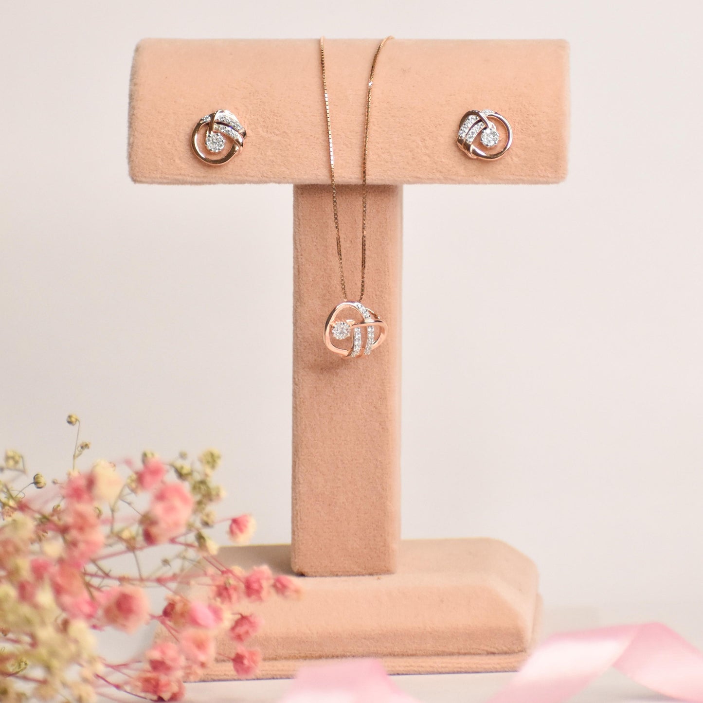 Elegant Rosegold Pendant Set