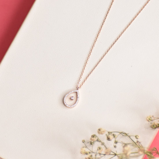 Almond Rosegold Shaped Pendant Chain