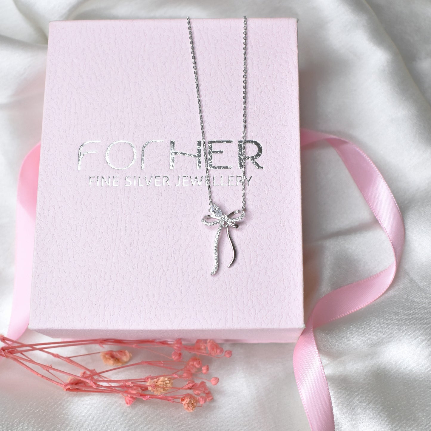 Dangling Bow Necklace