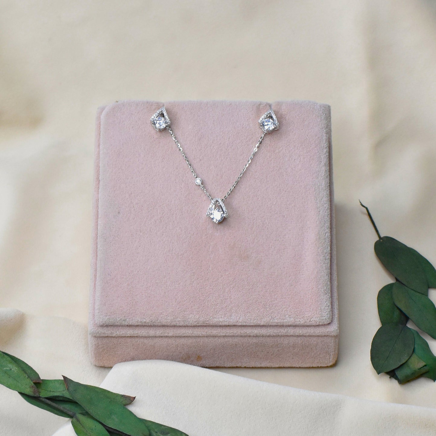 Petal Shine Pendant Set