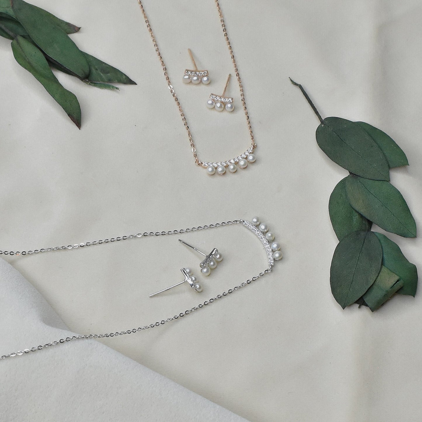 Delicate Pearl Pendant Set