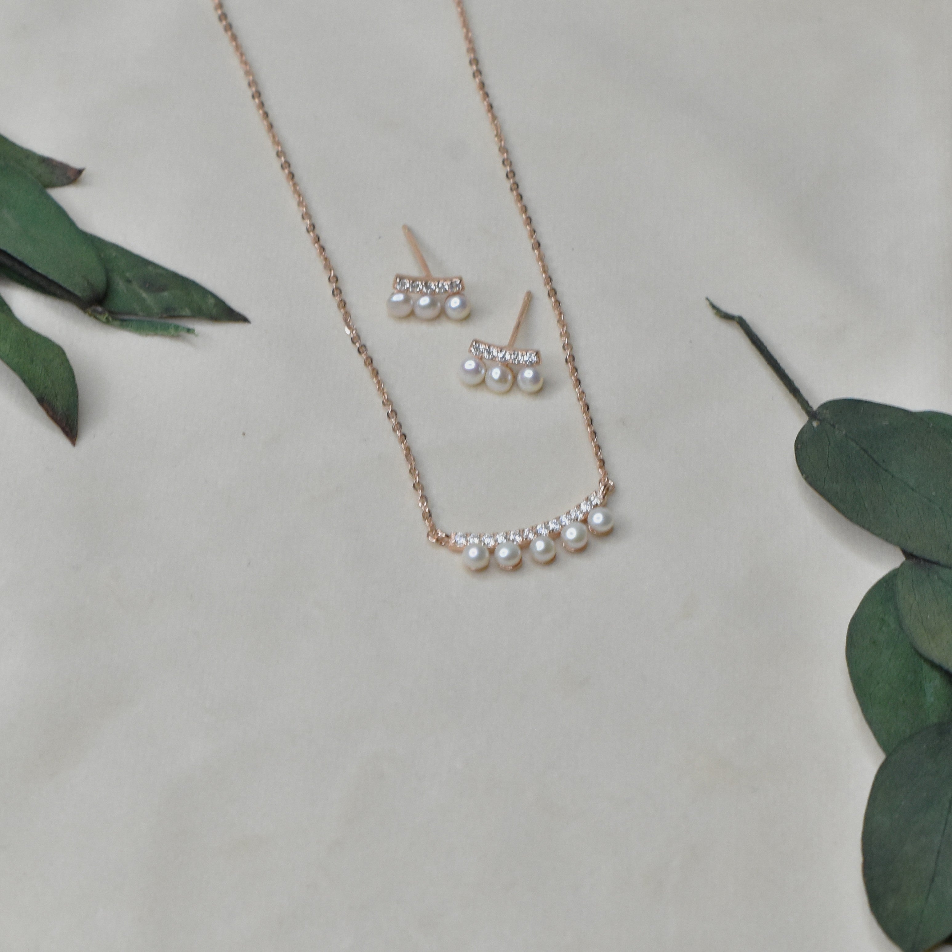 Delicate Pearl Pendant Set