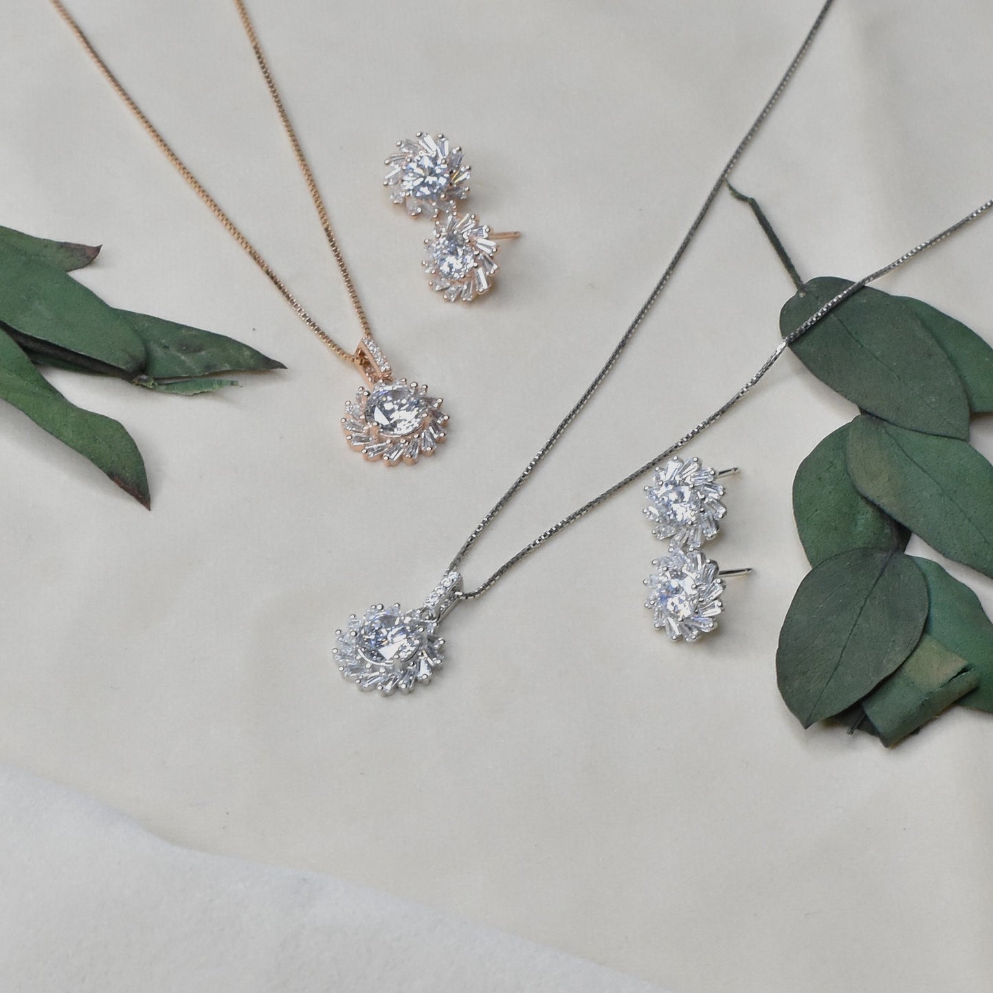 Sun Solitaire Pendant Set