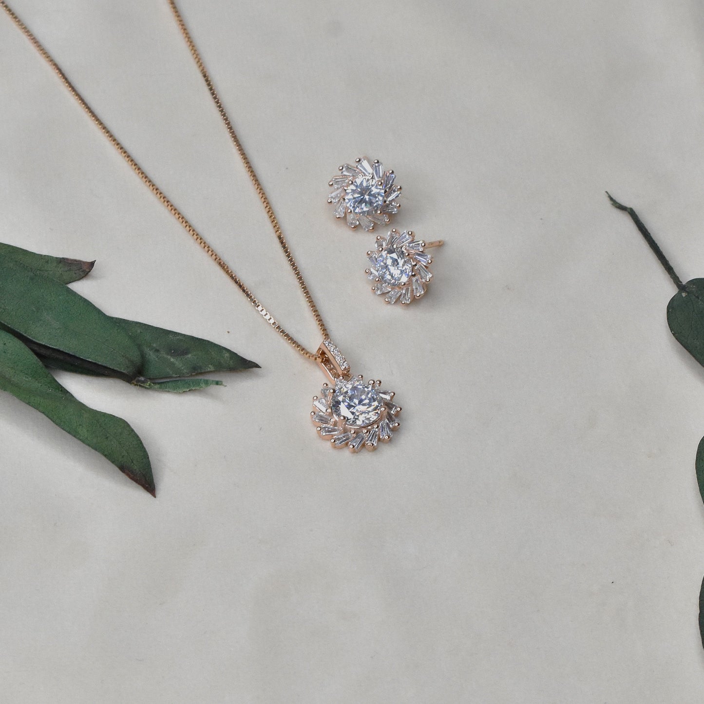 Sun Solitaire Pendant Set