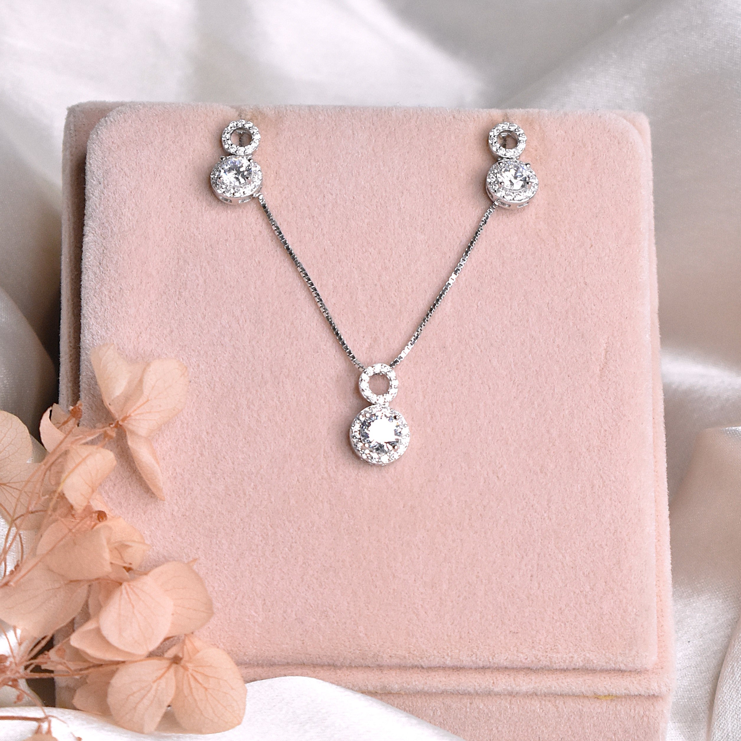 Halo Solitaire Drop Pendant Set