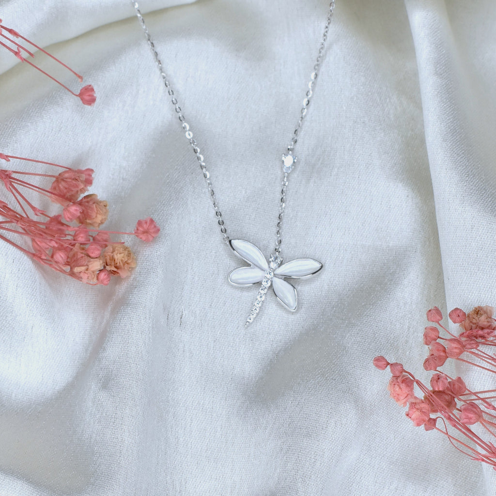 Fly Pendant Chain