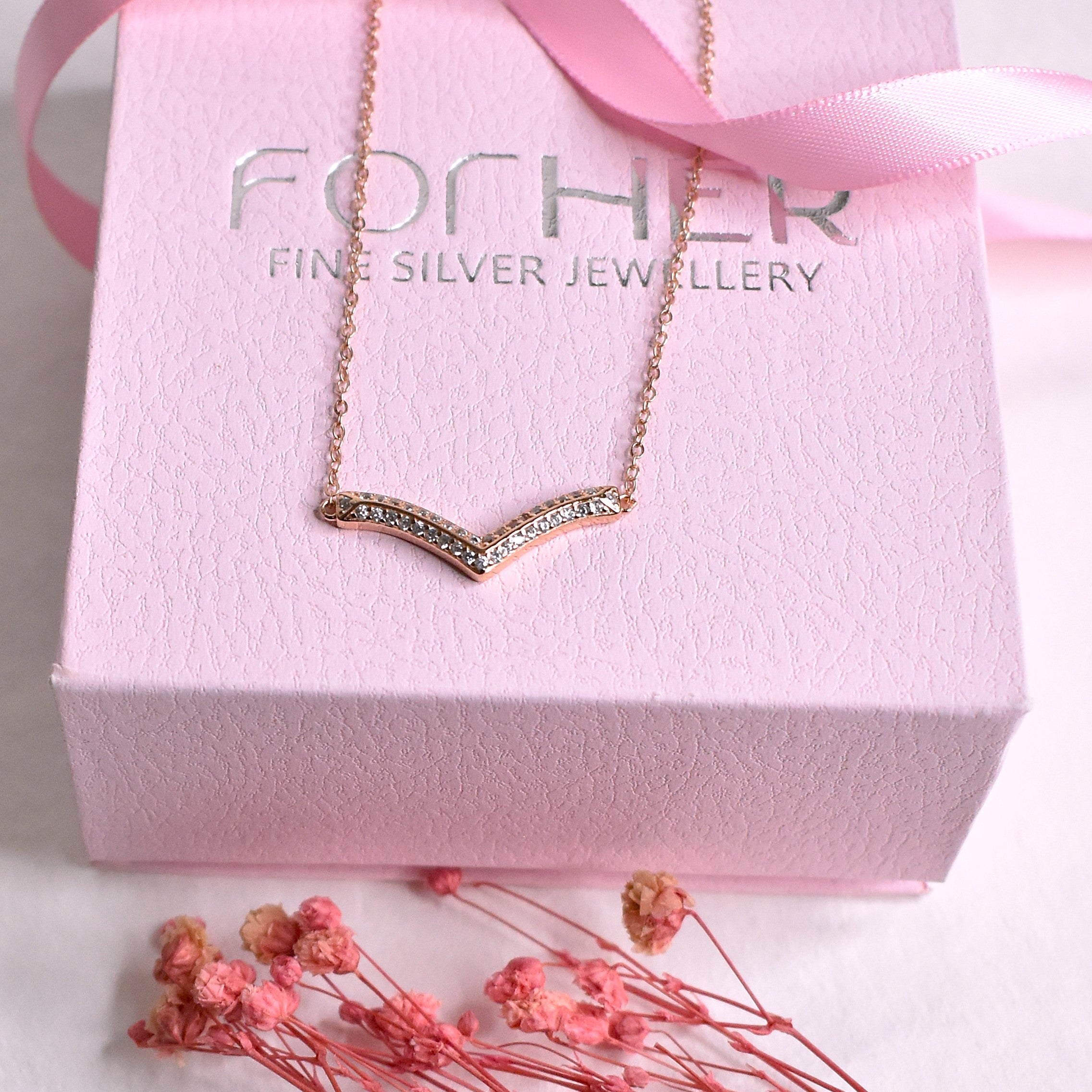 Ethereal Glow Pendant Chain