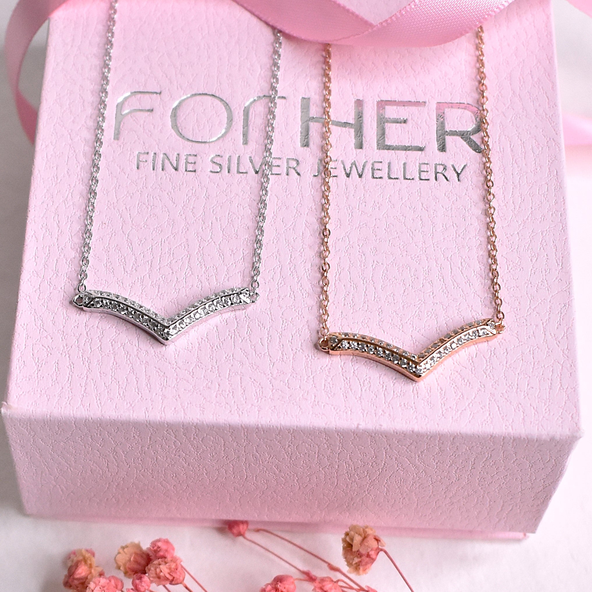 Ethereal Glow Pendant Chain