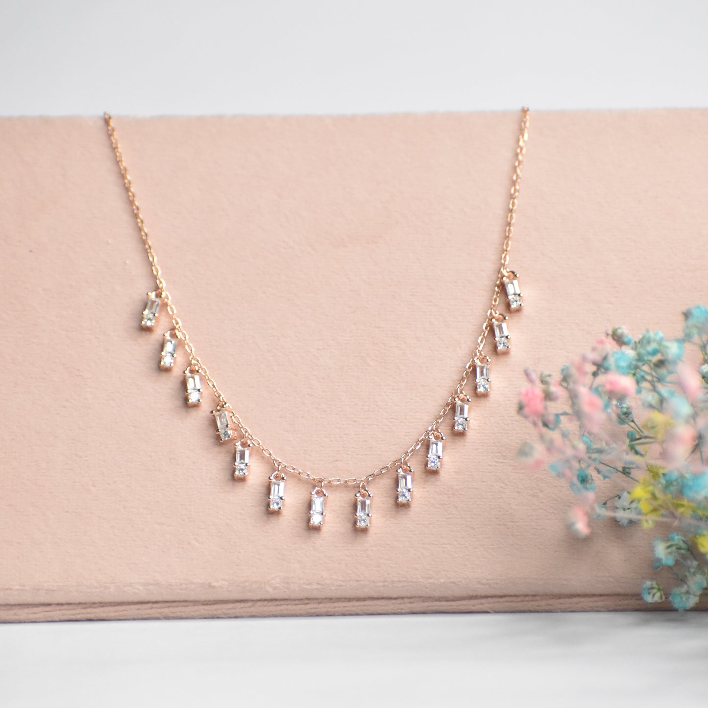 Elegant Rosegold Charm Necklace