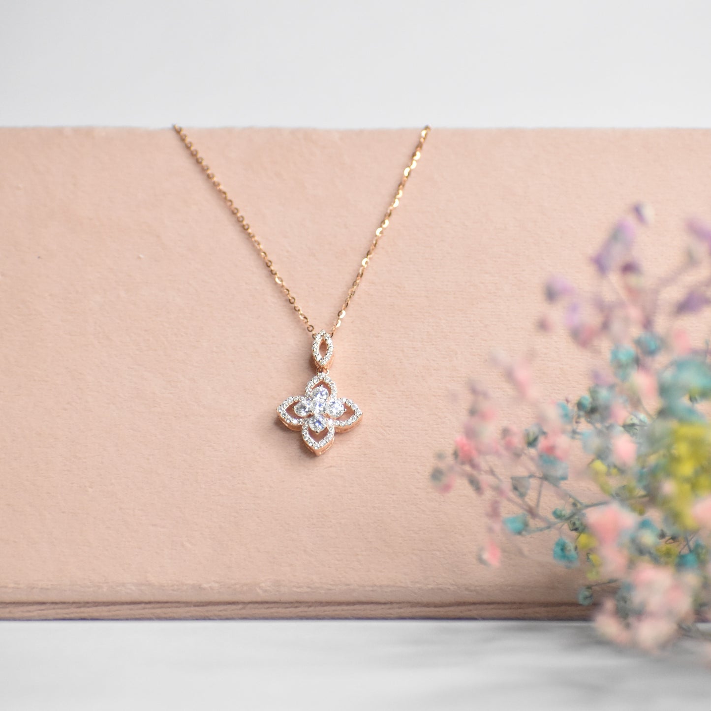 Floral Star Rosegold Pendant Chain