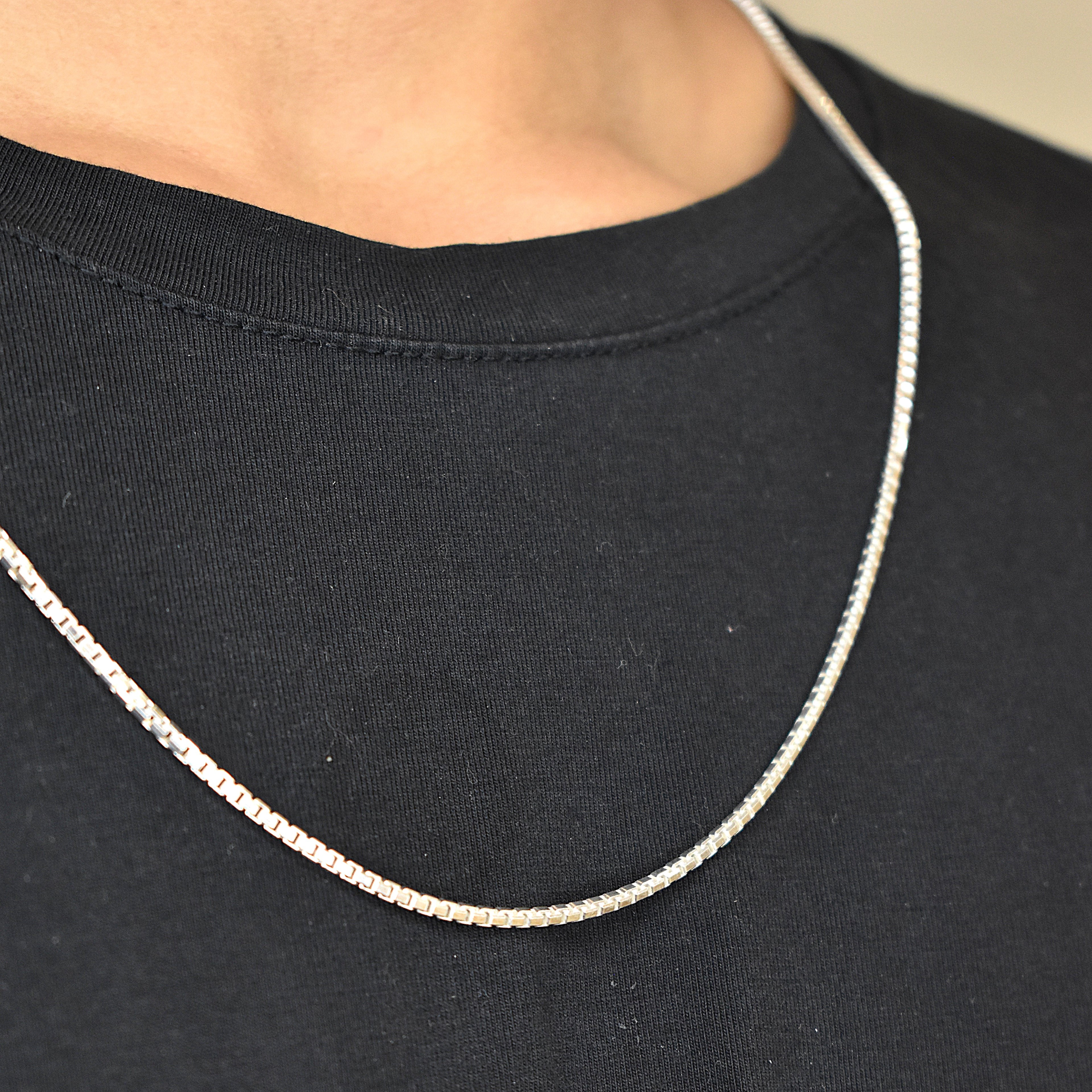 Minimal Men's Chain