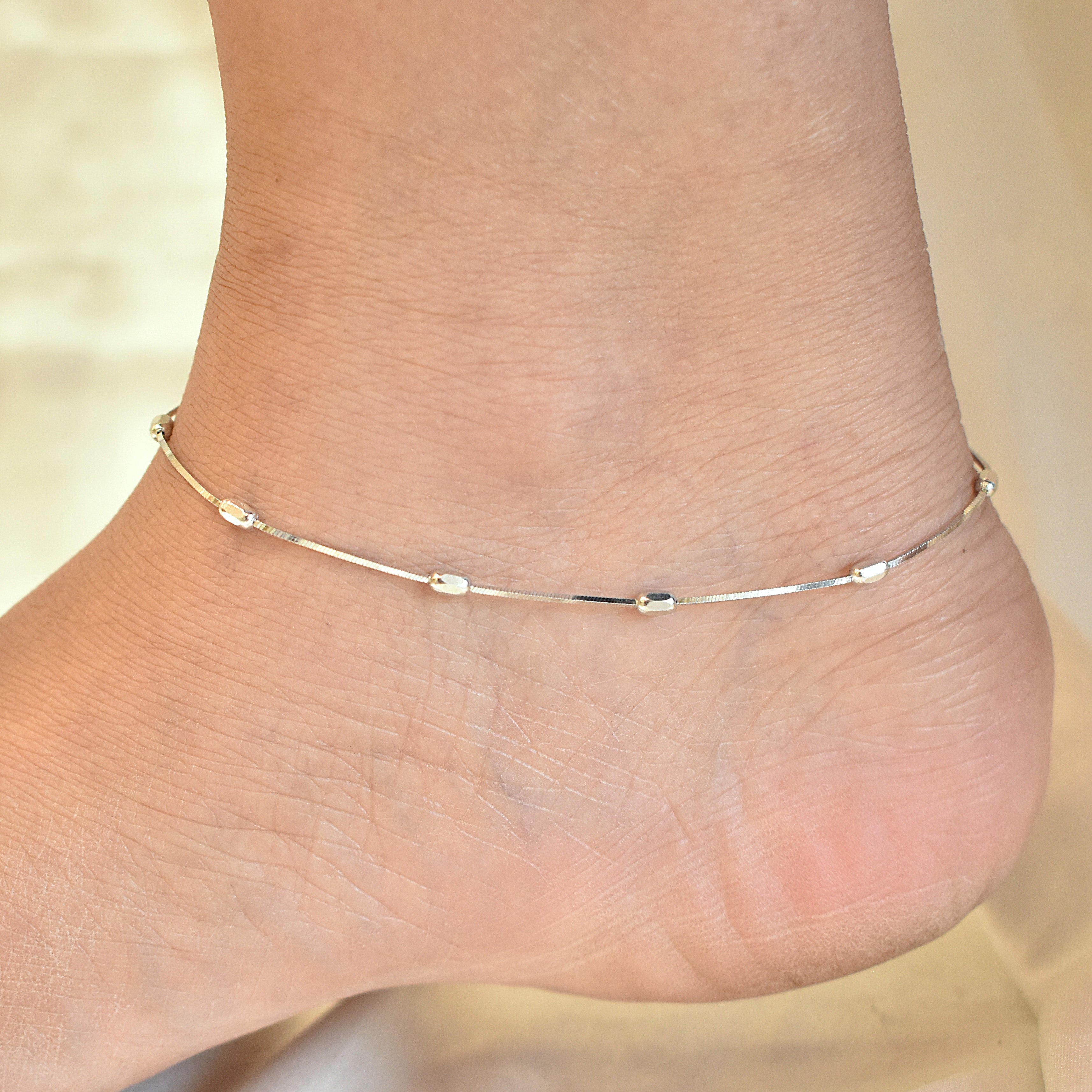 Minimal Sleek Silver Anklet