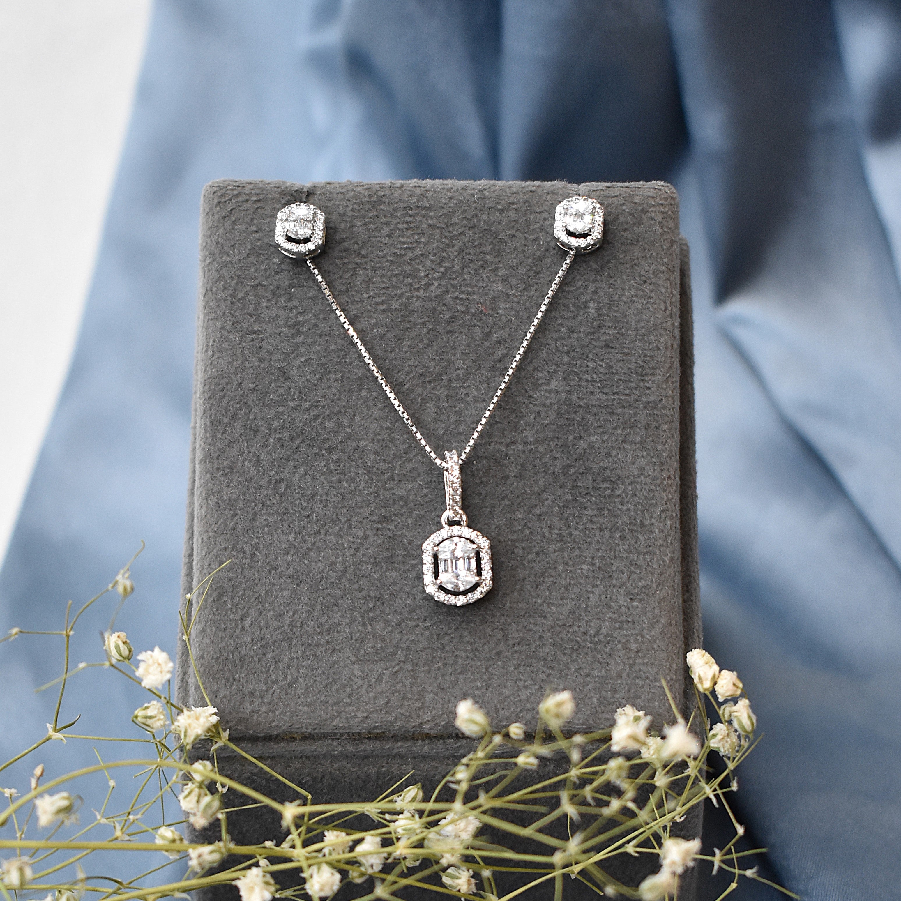 NIA Moonlit Prism Pendant Set