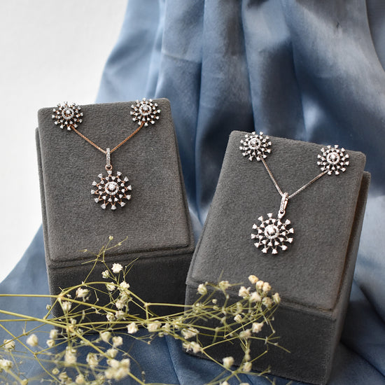 NIA Aurora Glow Pendant Set