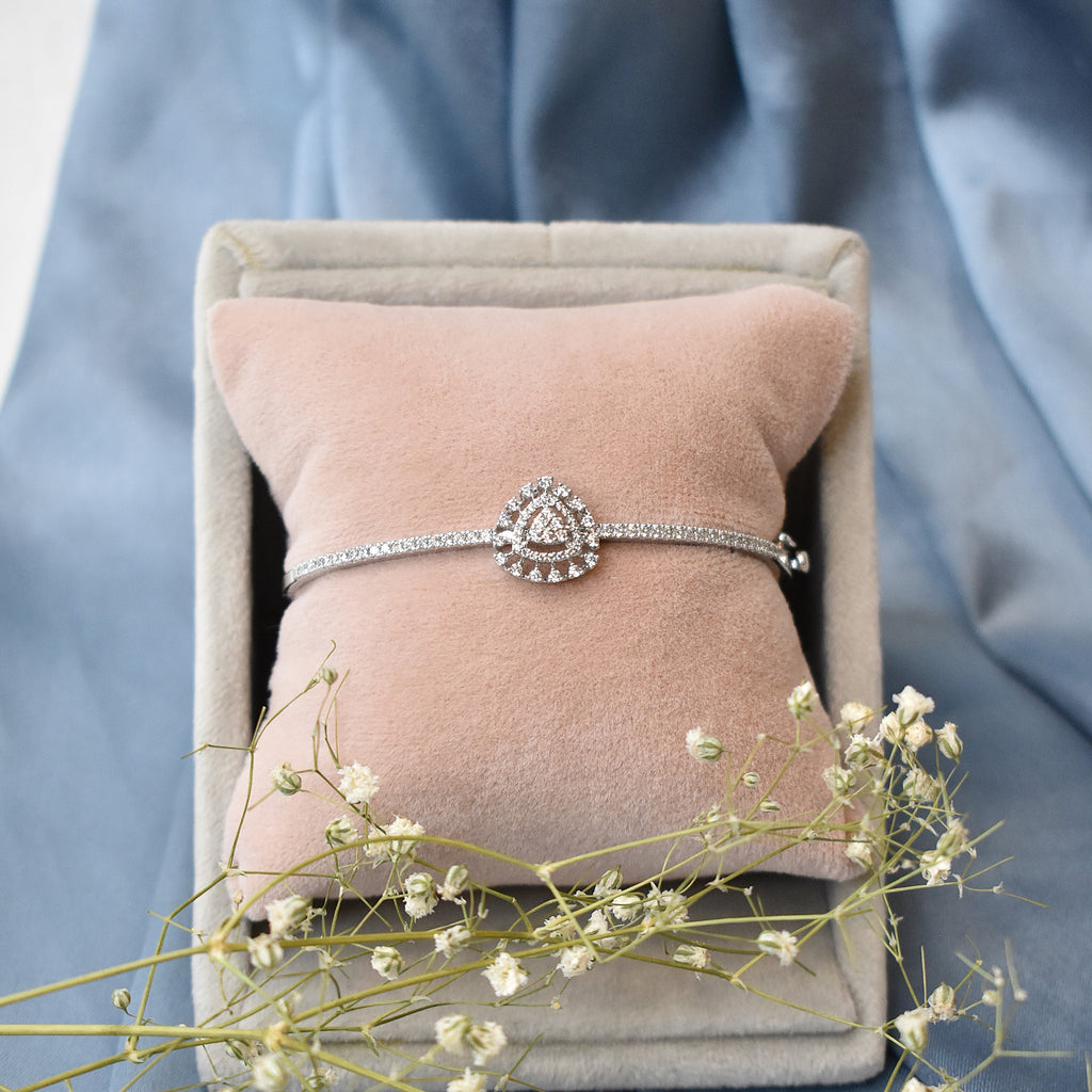 NIA Small Triangle Bracelet