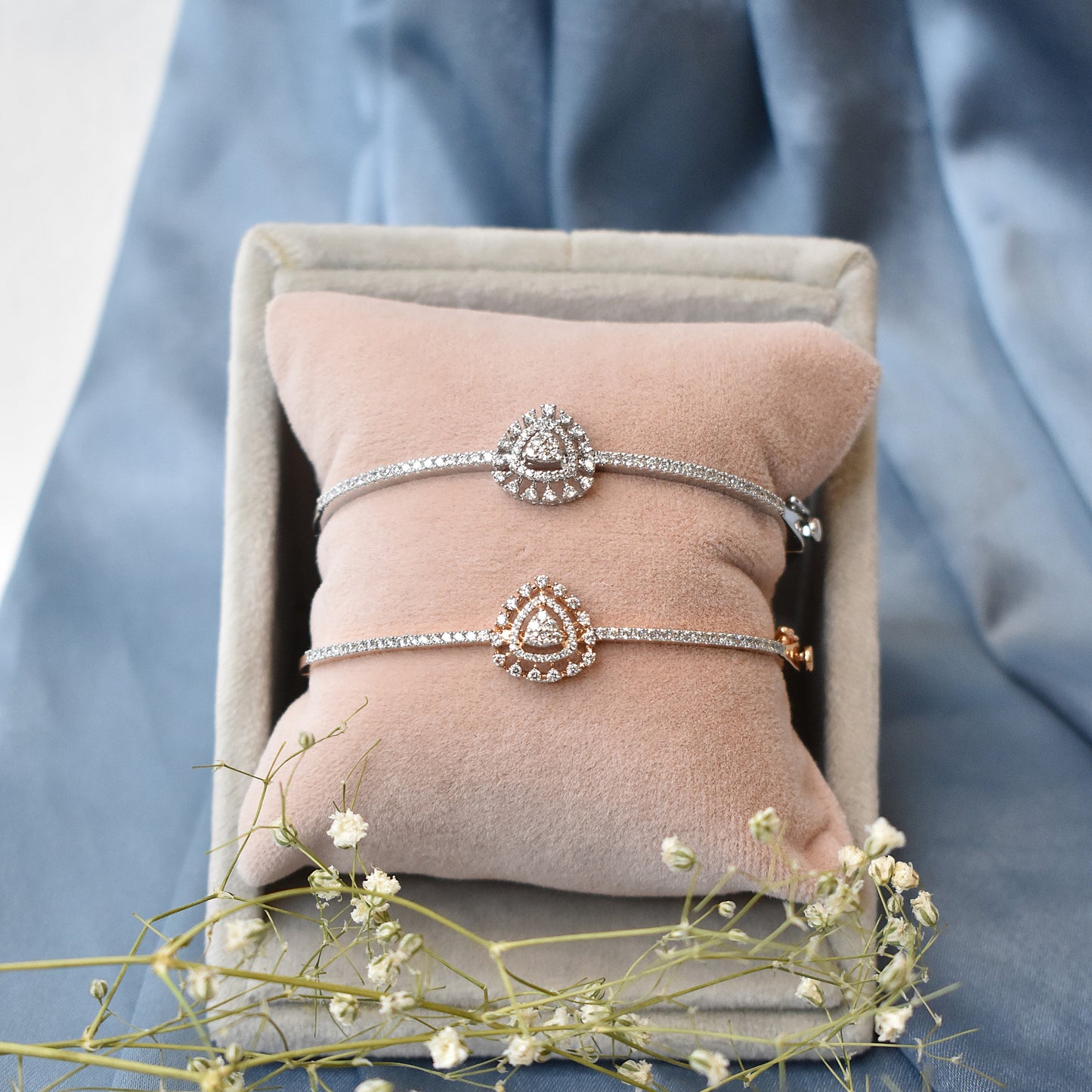 NIA Small Triangle Bracelet