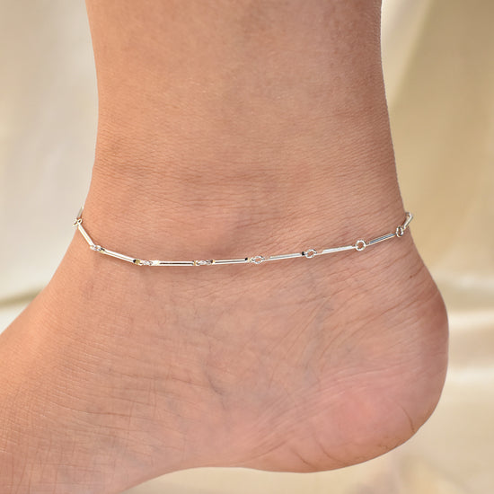 Sleek Everyday Anklet