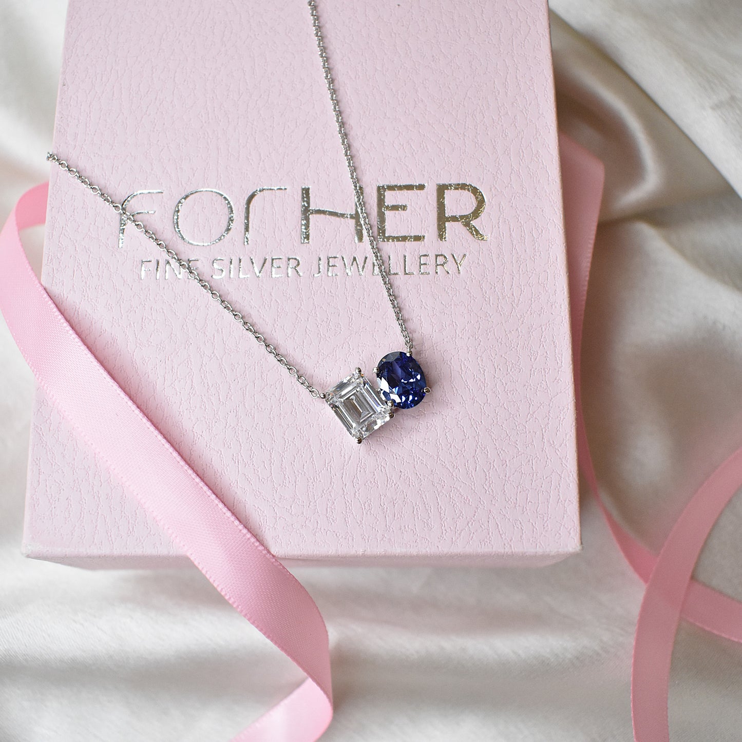 Toi et Moi Pendant Chain