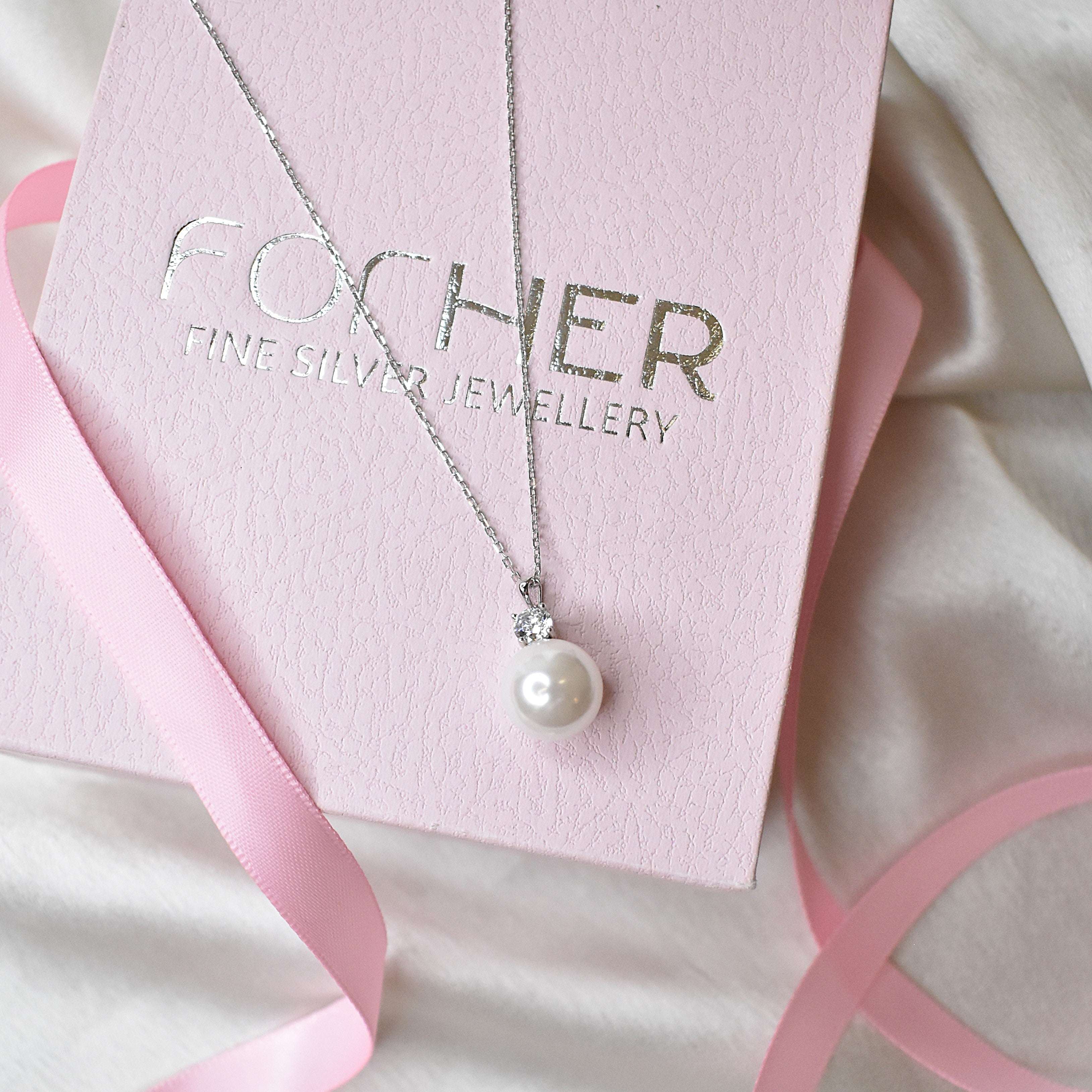 Pearl Pendant Chain