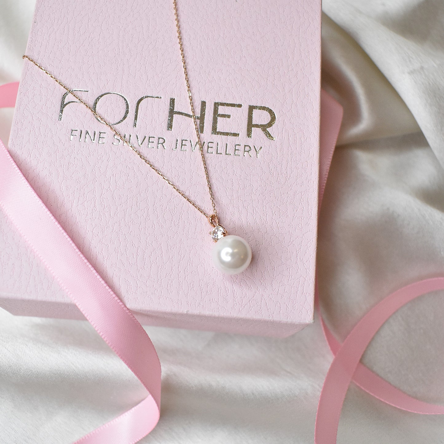 Pearl Pendant Chain