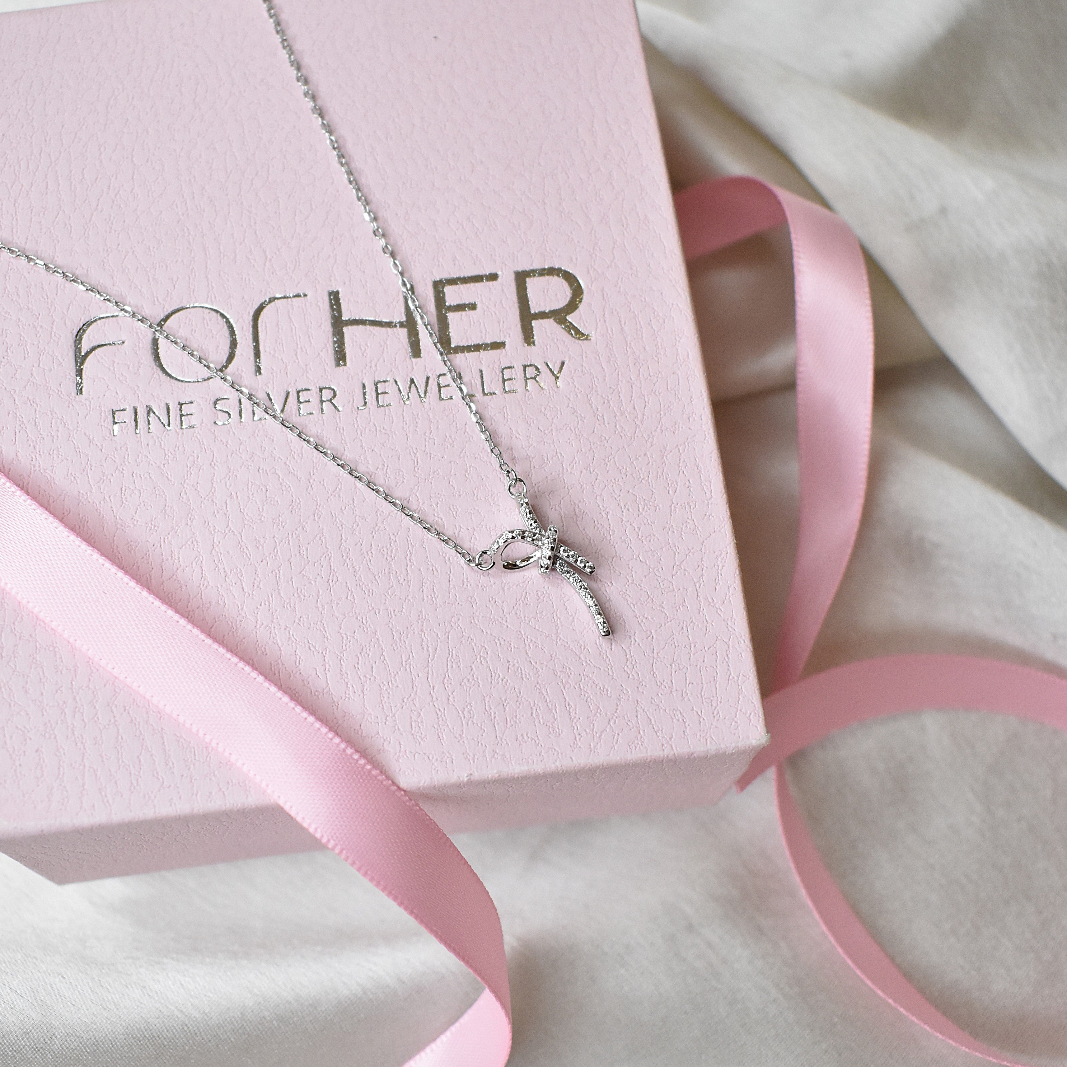Coquette Knot Pendant Chain