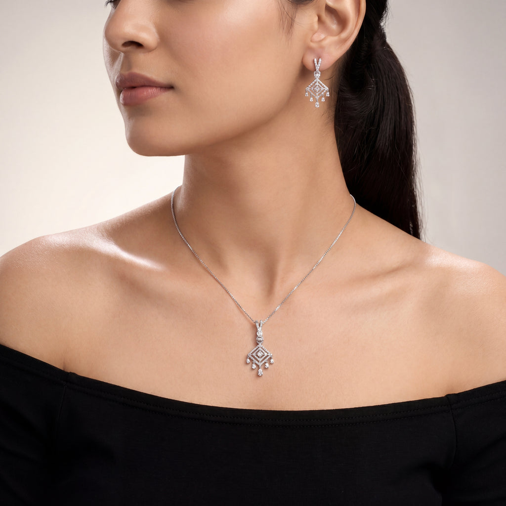 Nia Dazzling Pendant Set