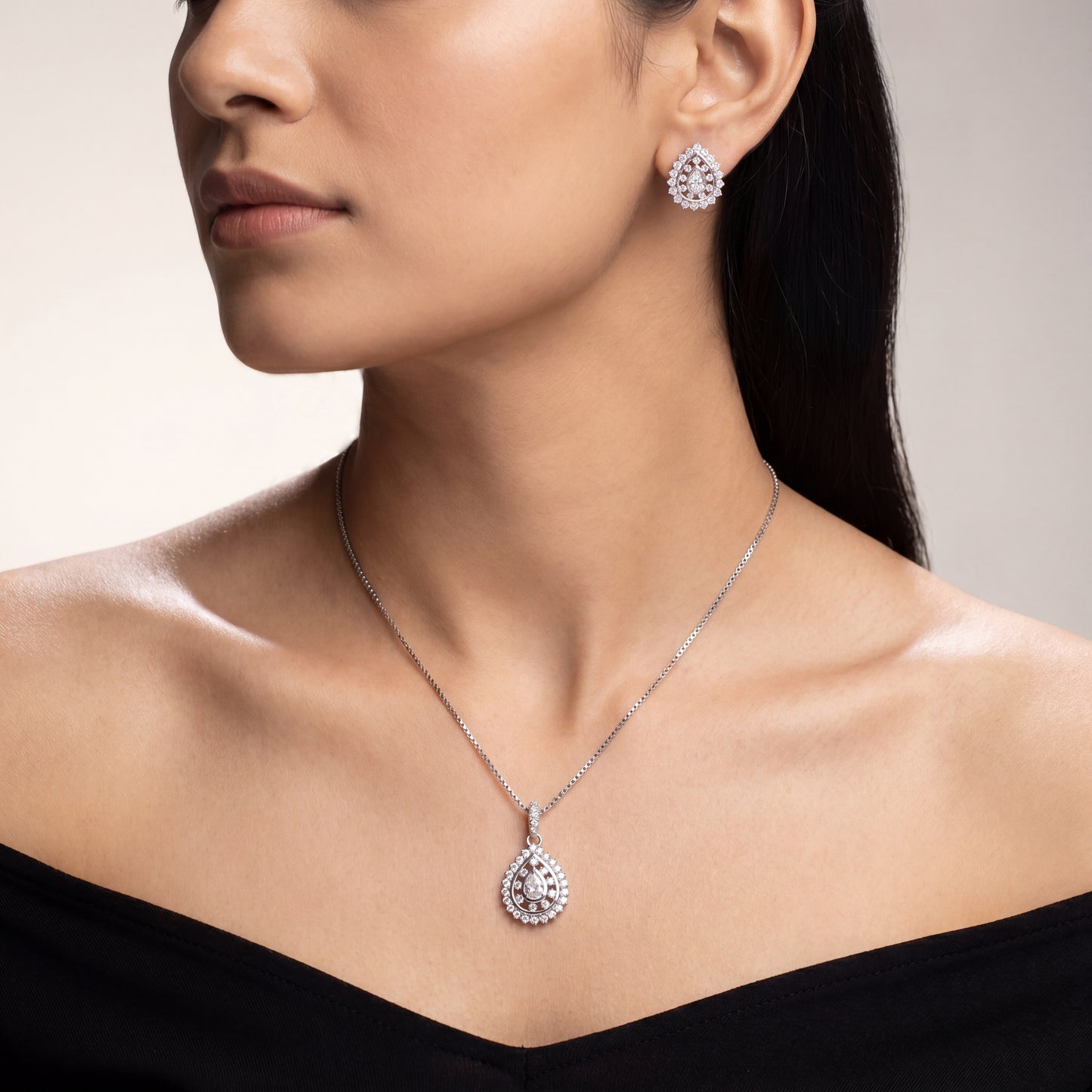 Tear Drop Pendant Set