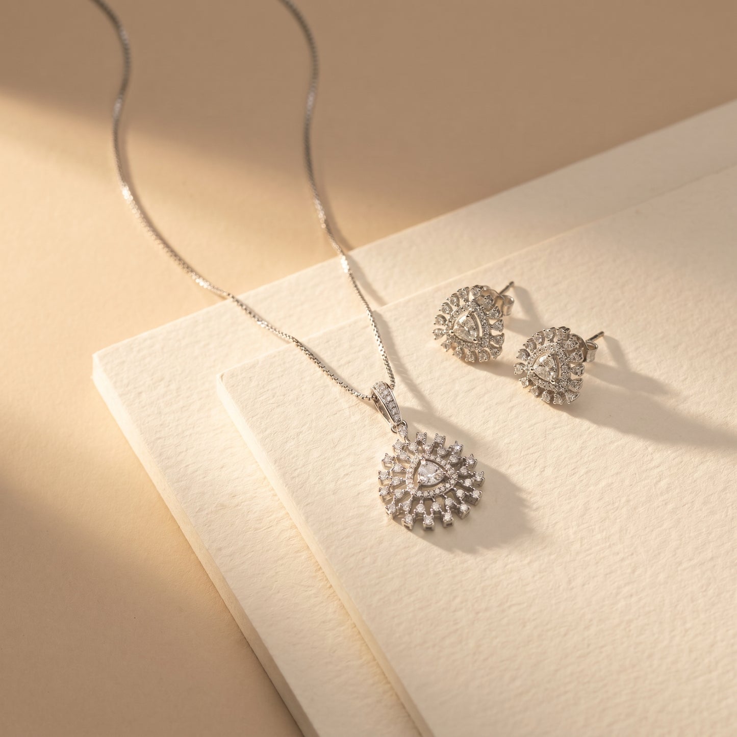 NIA Small Triangle Pendant Set
