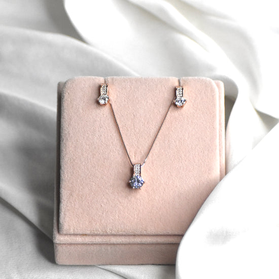 Lustruous Aura RoseGold Pendant Set