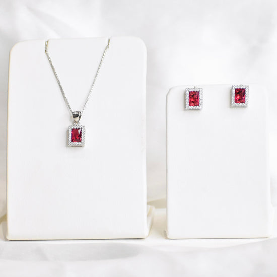 Dreamy Red Rectangular Silver Pendant Set