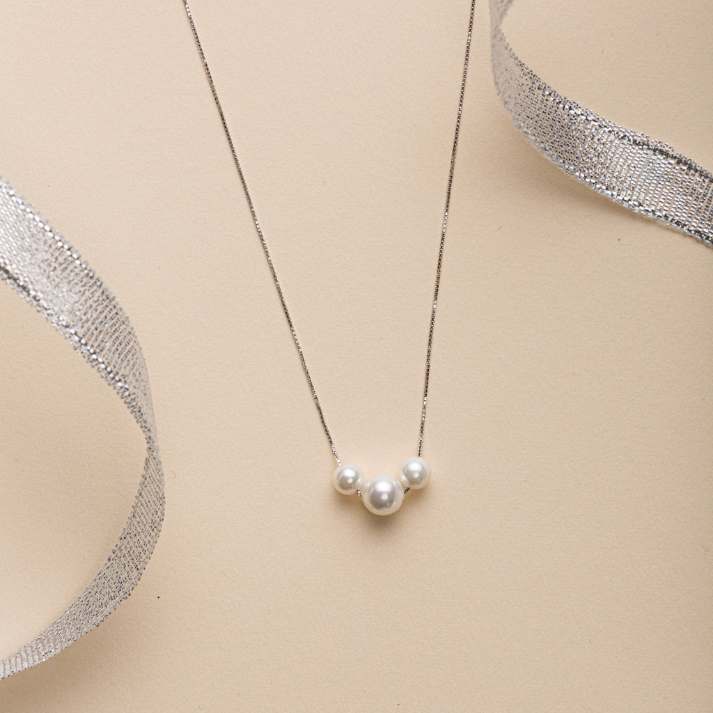 Hanging Pearls with Chain