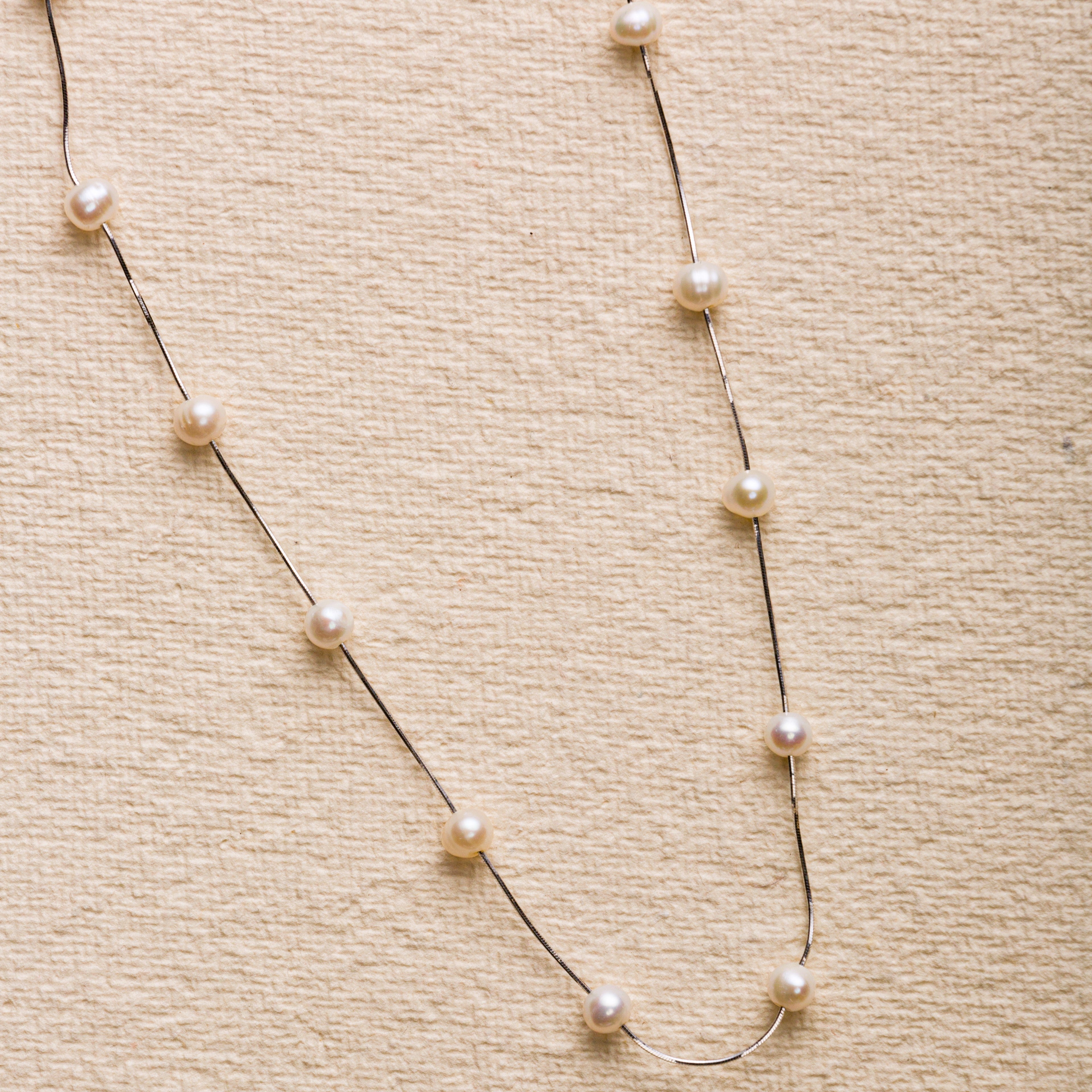 One Line Pearl Necklace