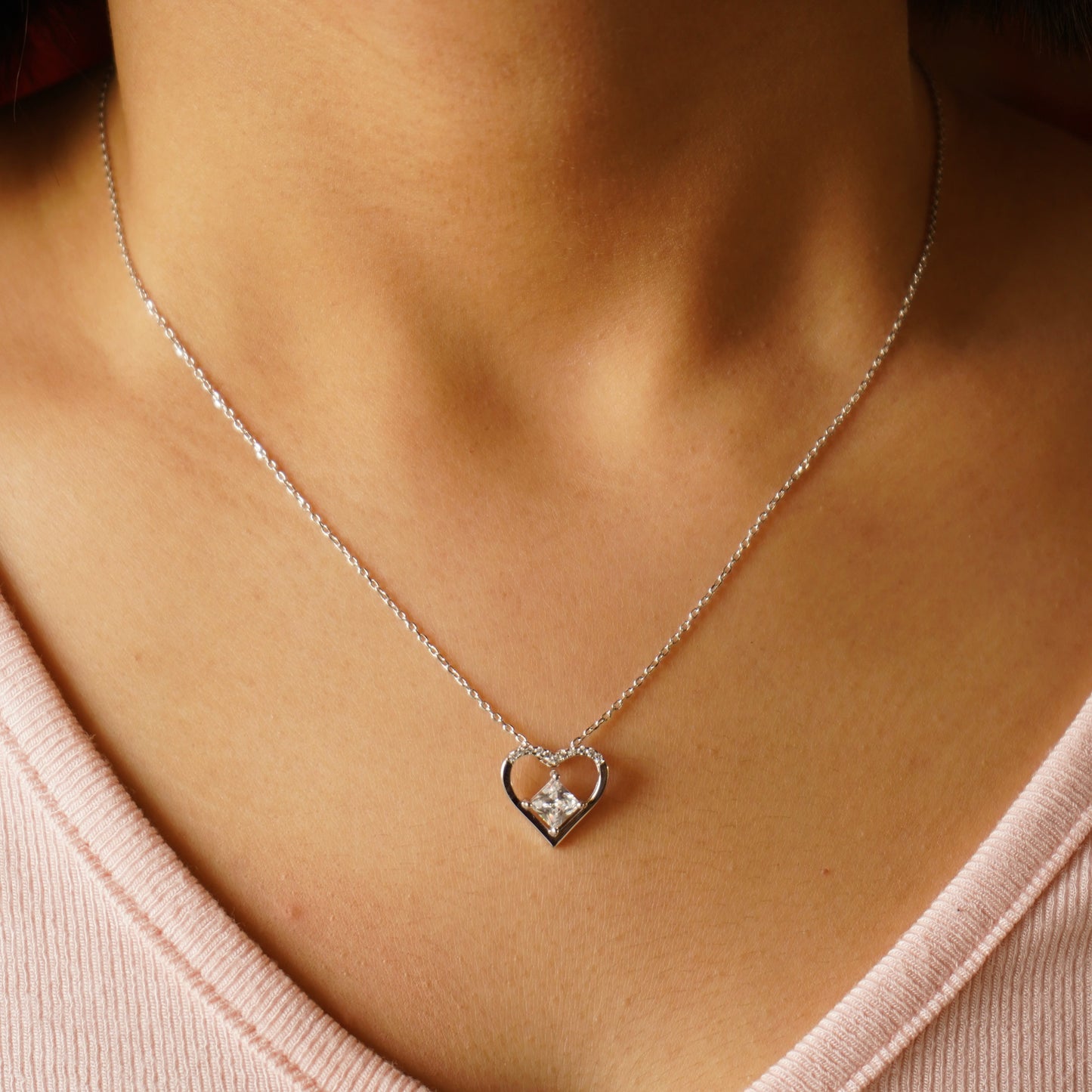 Solitaire In Heart Sterling Silver Pendant Chain