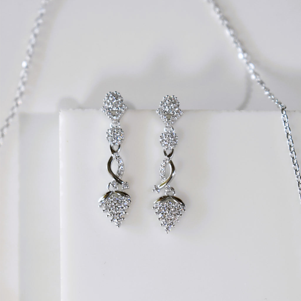 Dainty Silver Necklace with Earrings