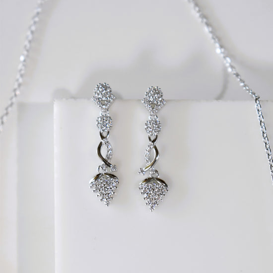 Dainty Silver Necklace with Earrings