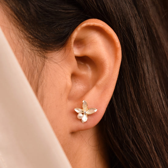 White Flower Silver Earrings