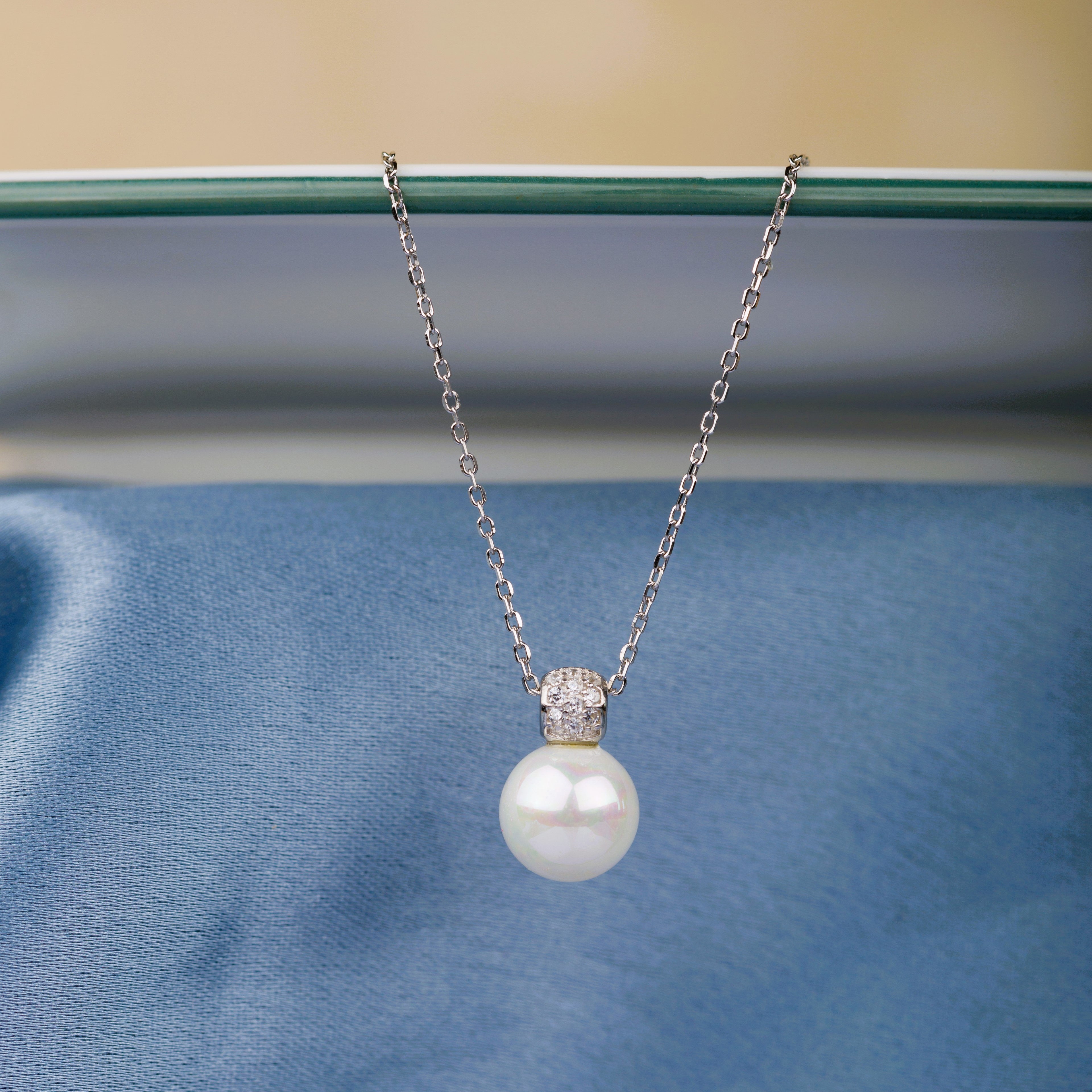 Pearl Forher Silver Pendant with Chai