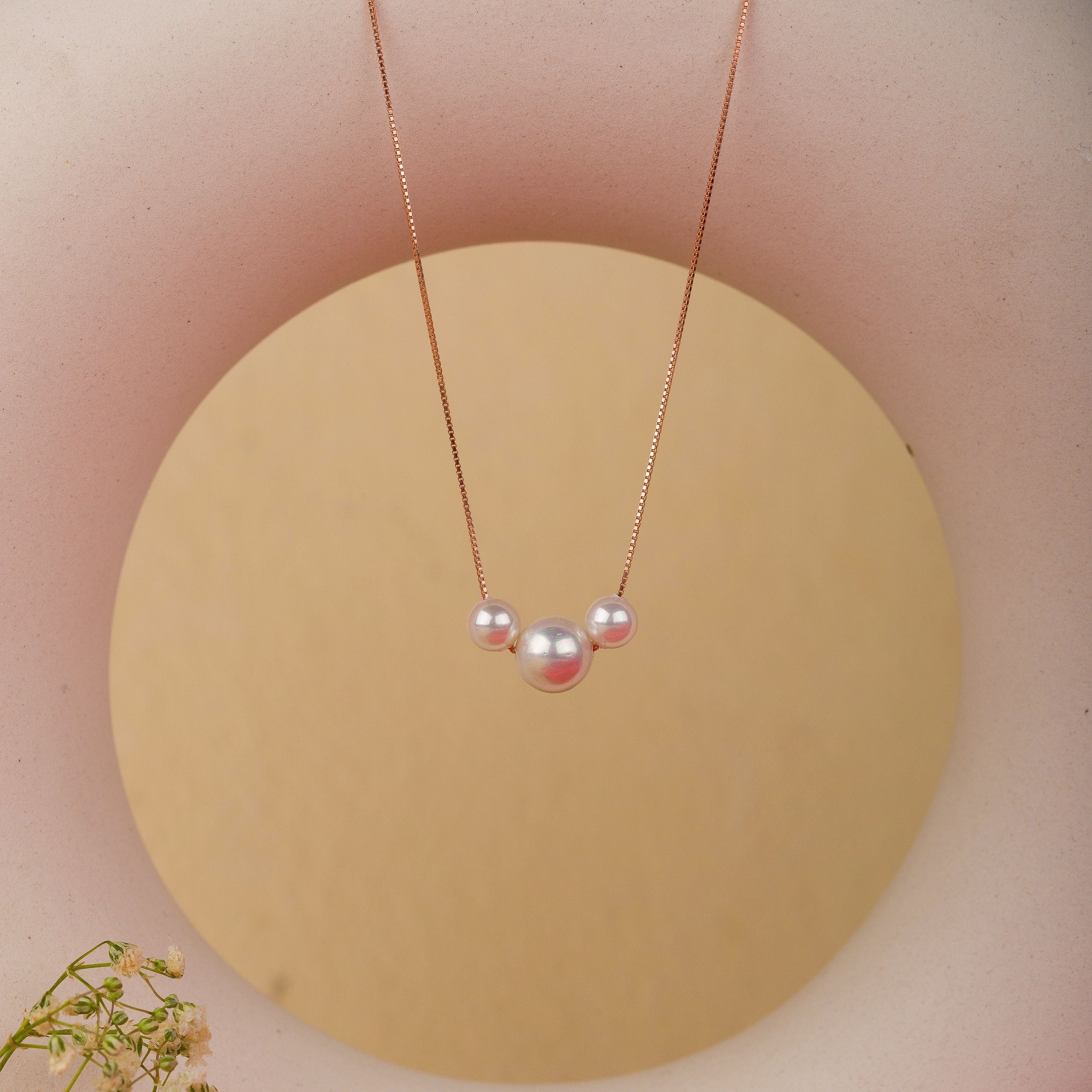 Hanging Pearls with Chain