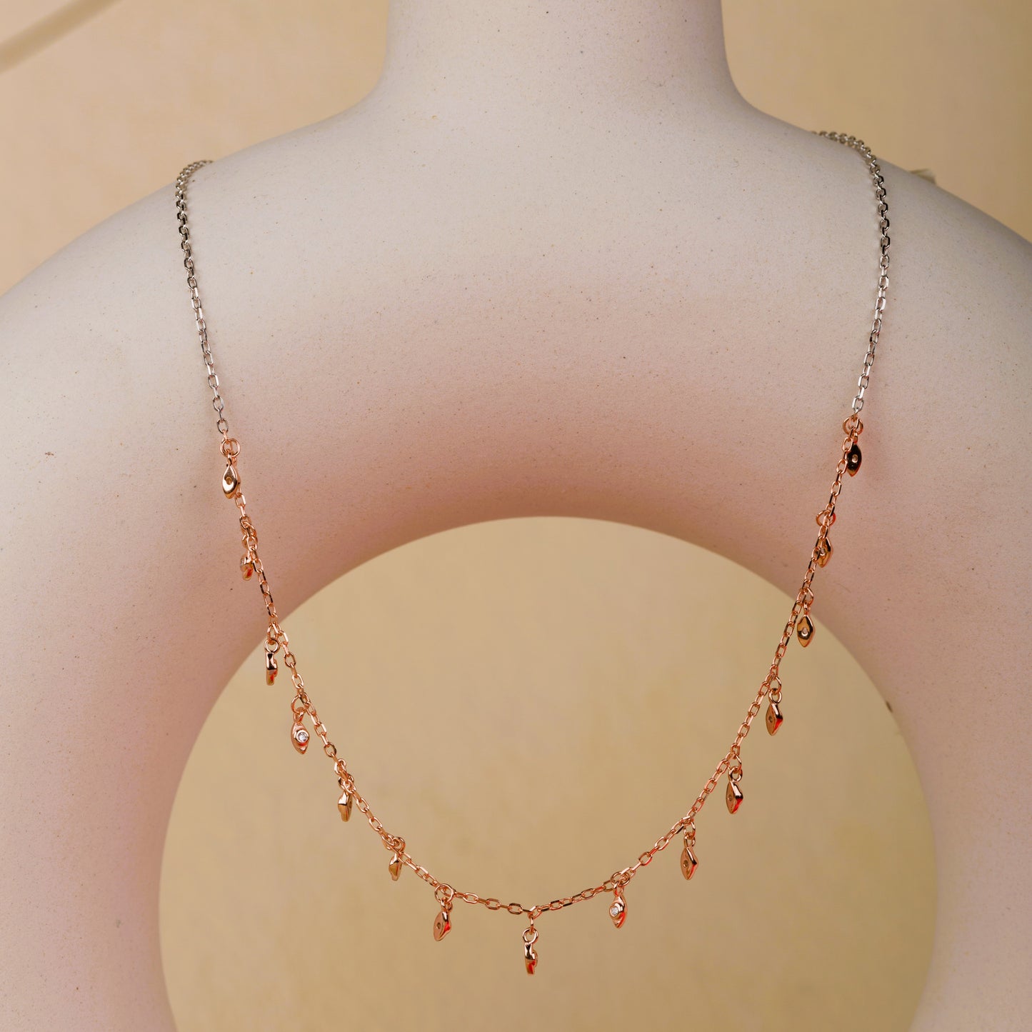 Elegant Rosegold Necklace